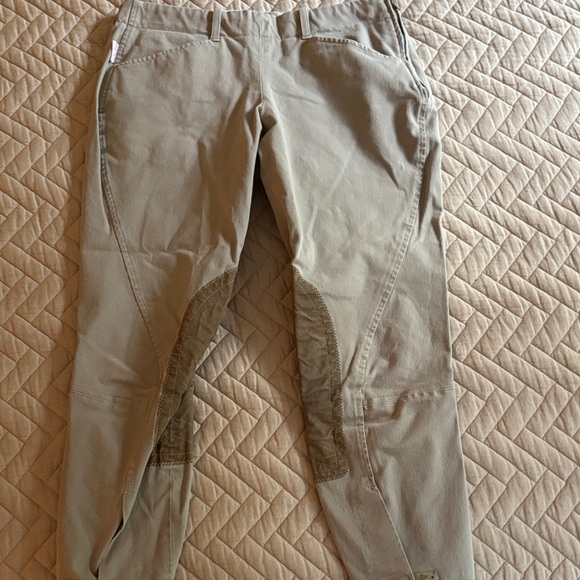The Tailored Sportsman womens’s Khaki riding breeches. Tan. Size 28
